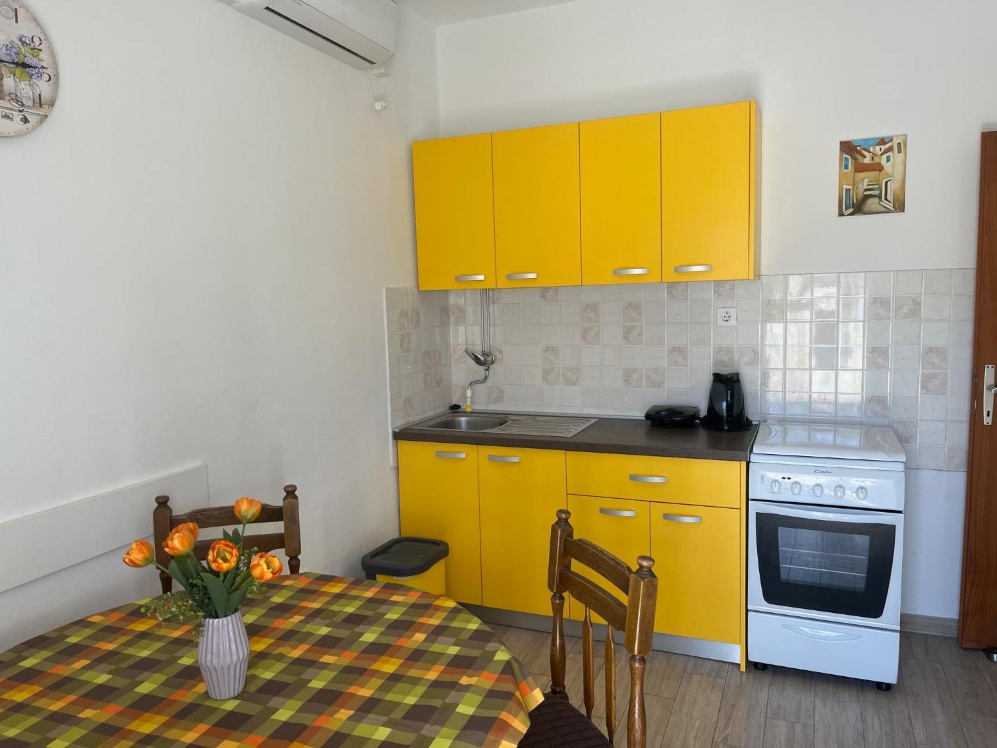 Apartmani Mila Pag Town Exterior photo
