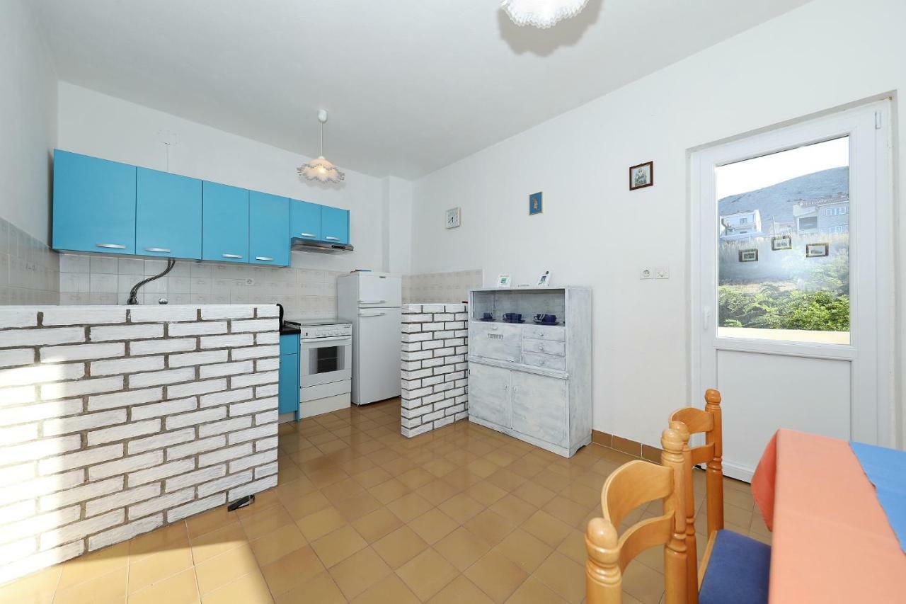 Apartmani Mila Pag Town Exterior photo